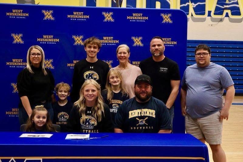 Peyton Brown Joins Lady Eagles Softball