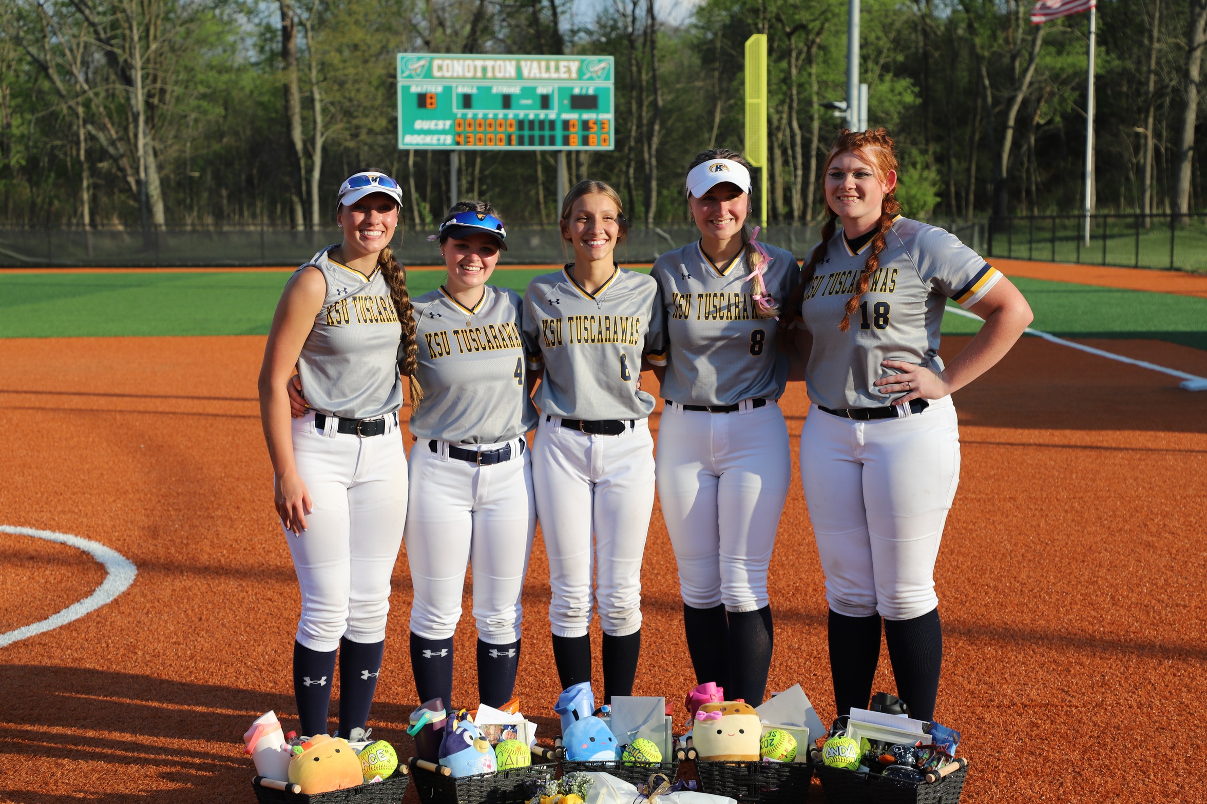 Lady Eagles Softball Sweep Senior Night